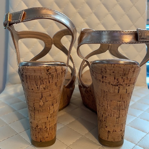 Madden Girl Rose Gold Metallic Wedge Sandals - Picture 4 of 9